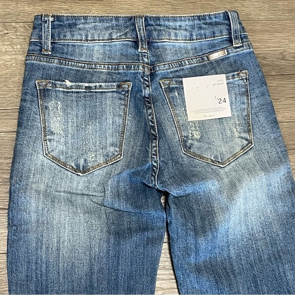 KanCan Women’s Mid Rise Jeans Distressed Ripped Medium Wash Sz 1/24 NWT. - Picture 9 of 10